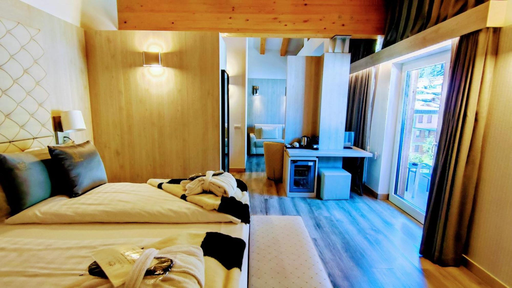 Hotel Rosengarten Madonna エクステリア 写真